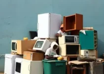 mutirão para recolher móveis e eletrodomésticos velhos